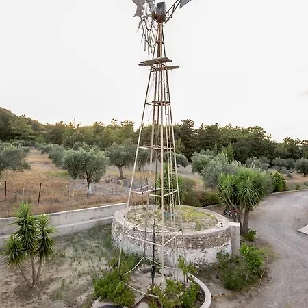 Daire Old Windmill *