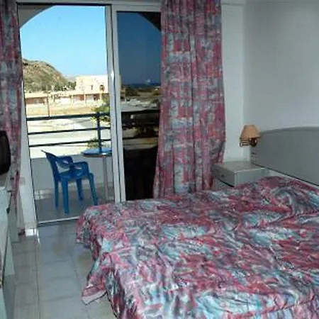 Bay Hotell 2*