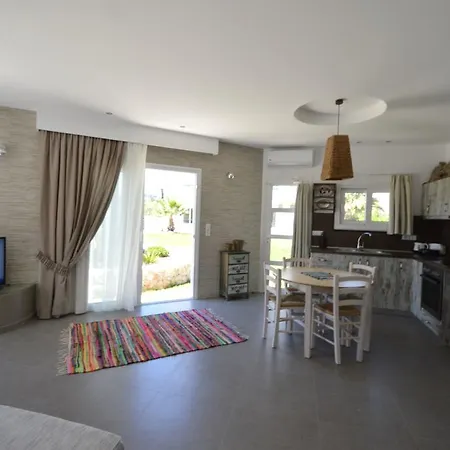 Kostas Studios Apartment