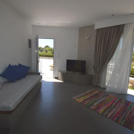 Kostas Studios Apartment *