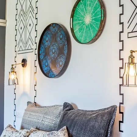 Apartment Len Art Selected *