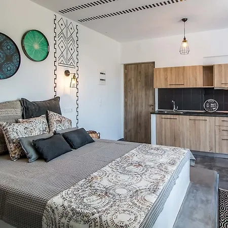 Len Art Selected Apartment Faliraki