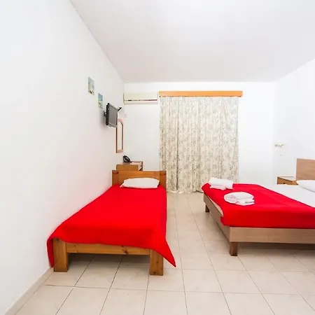 Tivoli Hotel 3*