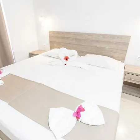 Tivoli Hotel 3*