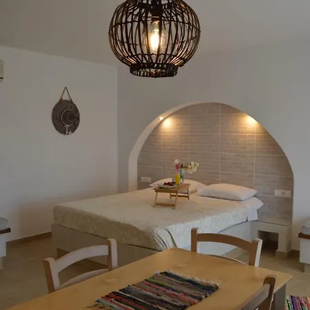 Kostas Studios Apartment *