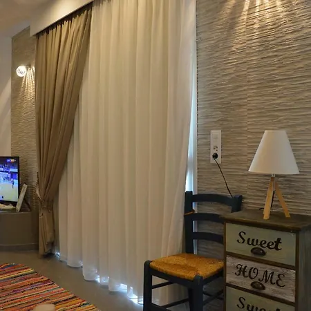 Kostas Studios Apartment *