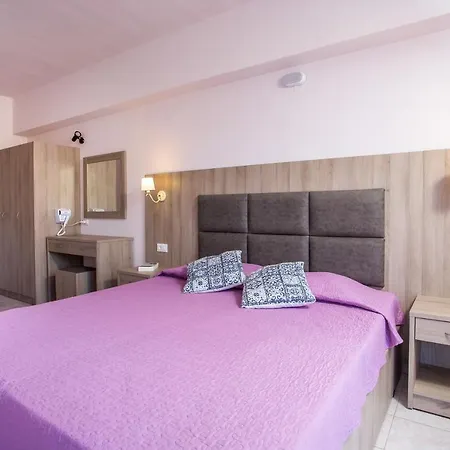 Sun & Sea Aparthotel