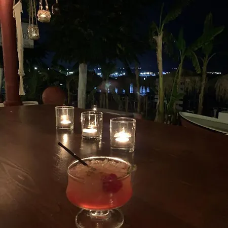 Tsambikos Apts Apartamento