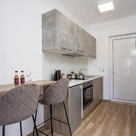 Apartament Dimitra Center *