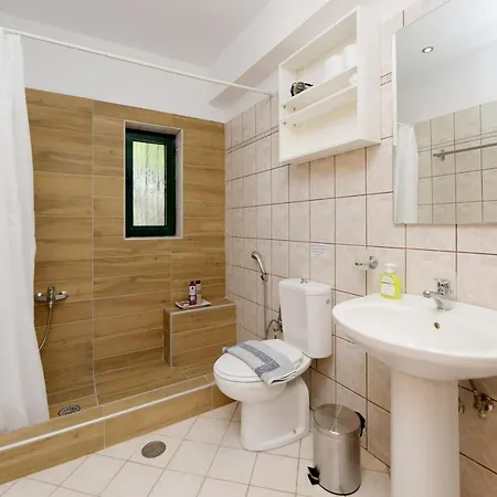 Apartment Athina's In Olive Grove Faliraki