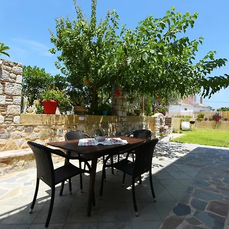 Athina's In Olive Grove Apartment