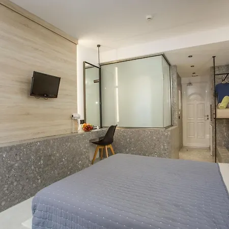 Dias & Aparthotel 2*