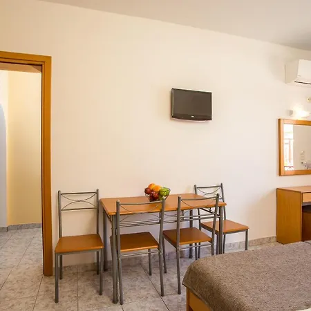 Aparthotel Dias & 2*