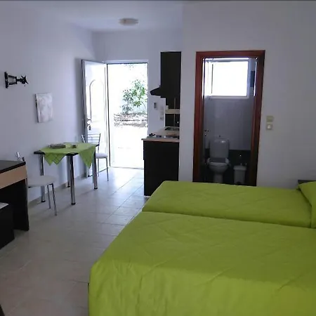Lägenhetshotell Anelia Boutique & 3*