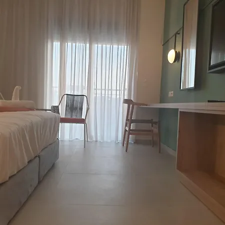 Hotel Mazoren Art