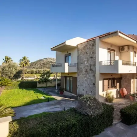 Savvinas House Faliraki-traganou Villa