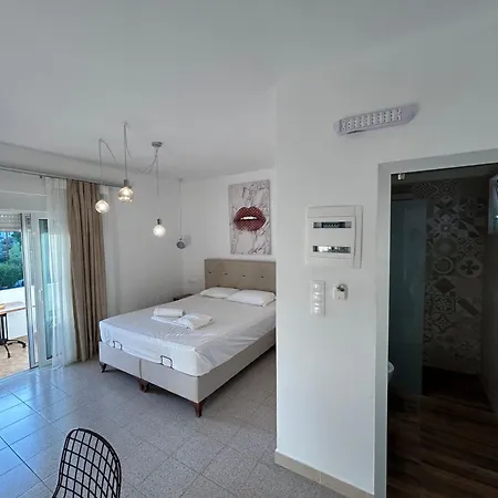 Leventis 2 Apartment