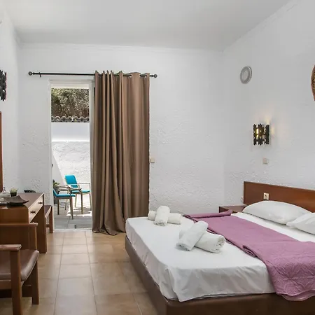 Hotelli Casa Mikele By Sarikas - Sea Side And -adults Only