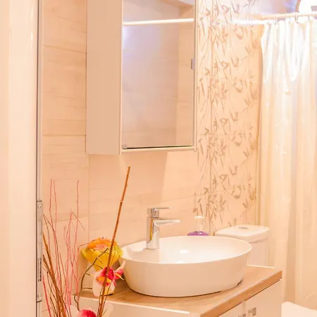 Apartament Helios Red & Blue *