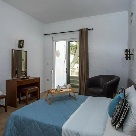 Hotelli Casa Mikele By Sarikas - Sea Side And -adults Only