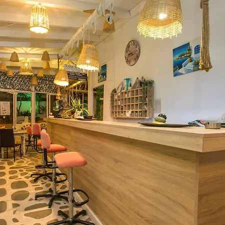 Hotelli Casa Mikele By Sarikas - Sea Side And -adults Only