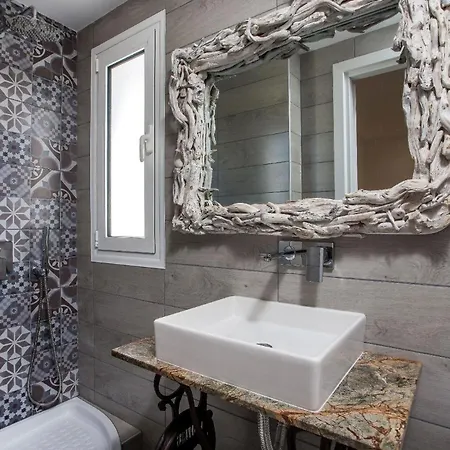 Ammos - In Neu Gebautem Designerhaus Apartament