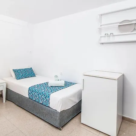 Tinas Plus Hotel