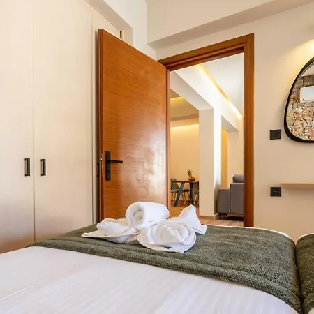 Villa Venezia Luxury Living Villas, *