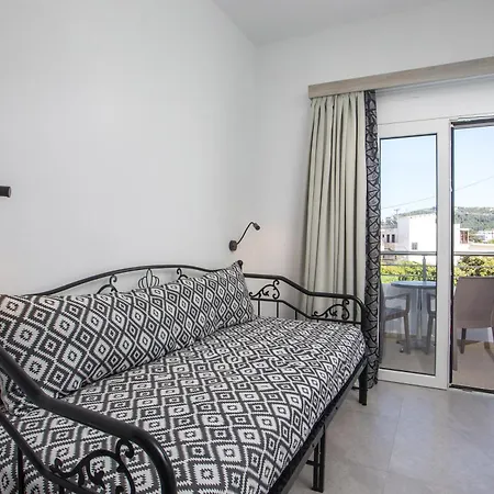 Mando Living -faliraki Aparthotel