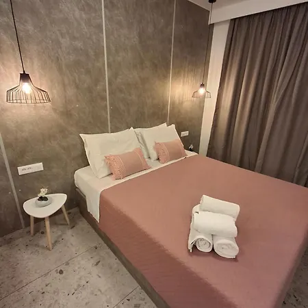 Peter's Place Aparthotel