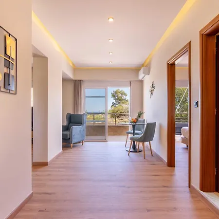 Villa Venezia Luxury Living Villas, *
