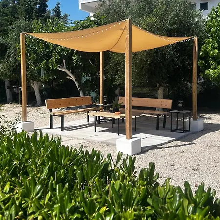 Angelos 3-4 In Rhodes-upper Floor