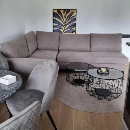 Xenia Apartment
