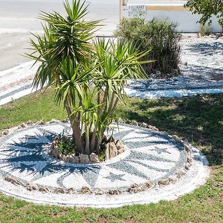 Mosaic Gardens