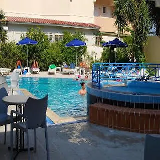 Aparthotel Artemis 3*