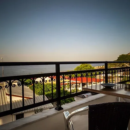 Tsambikos Apts Apartamento