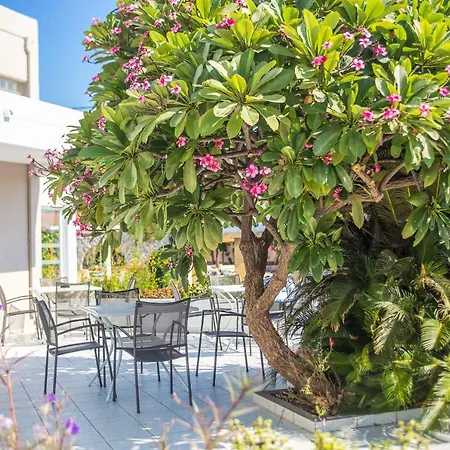 Aparthotel Irinna