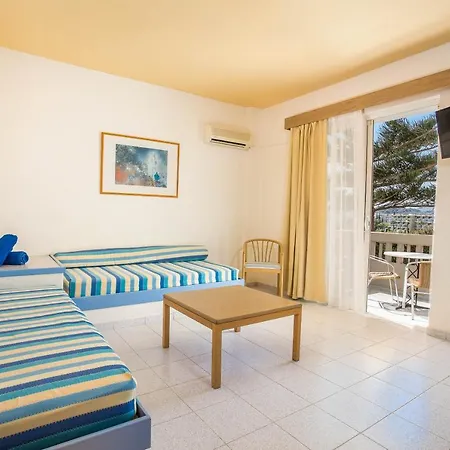 Aparthotel Irinna 3*