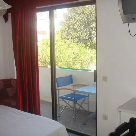 Guesthouset Omiros 2*