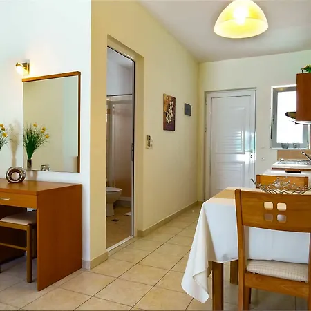 Tsambikos Apts Apartamento *
